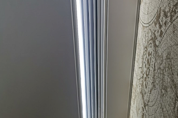 Карнизы и ниши для натяжных потолков: что выбрать