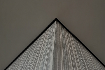 Из чего складывается цена натяжного потолка