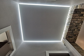 Из чего складывается цена натяжного потолка